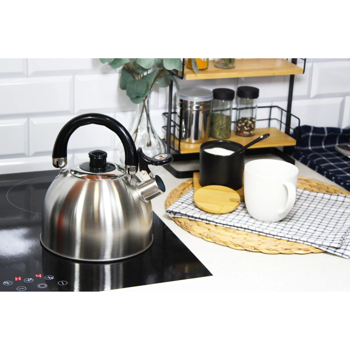 Czajnik stalowy z gwizdkiem na gaz indukcję 2L srebrny satynowy BRUNBESTE