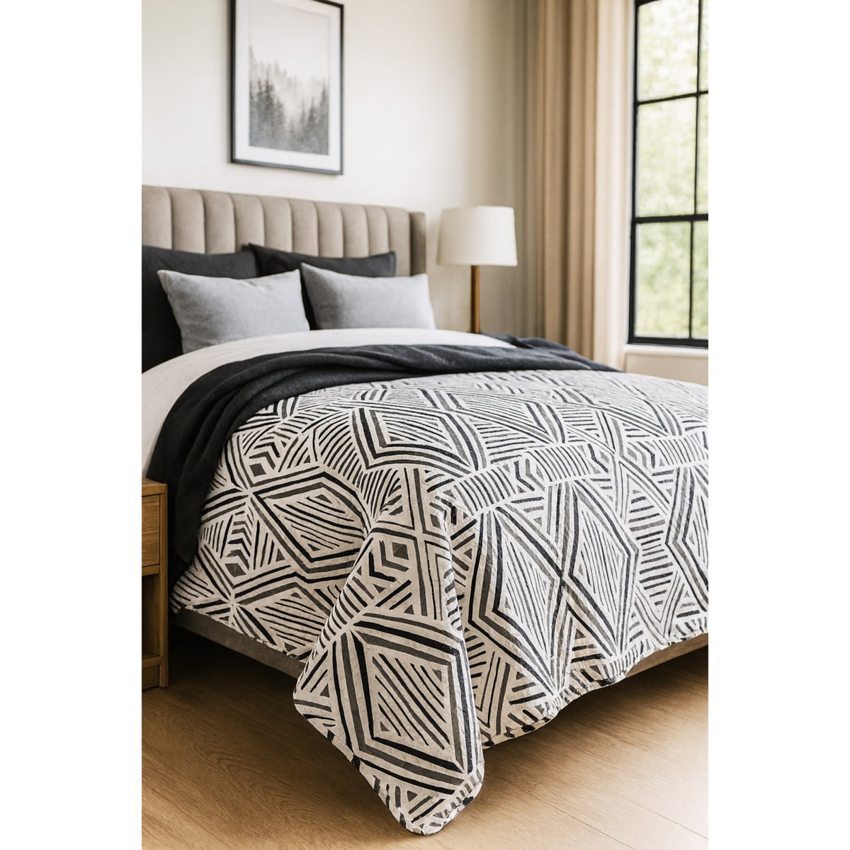 Poszewka na poduszkę 40x40 drukowana Tarik biało-czarna