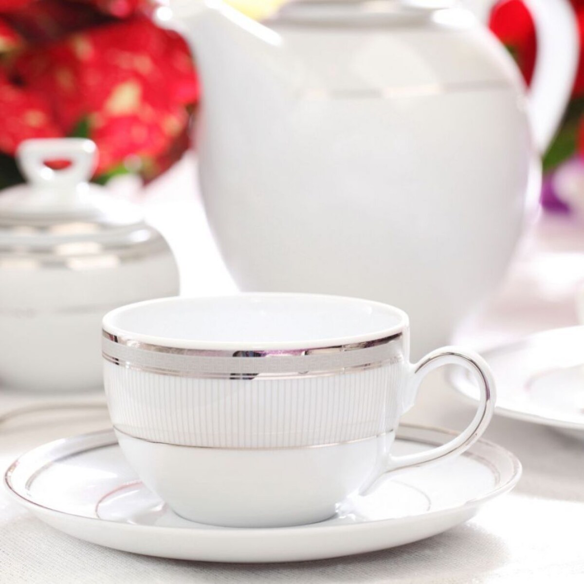 Garnitur do kawy dla 12 osób 40 el. Yvonne Julia E685