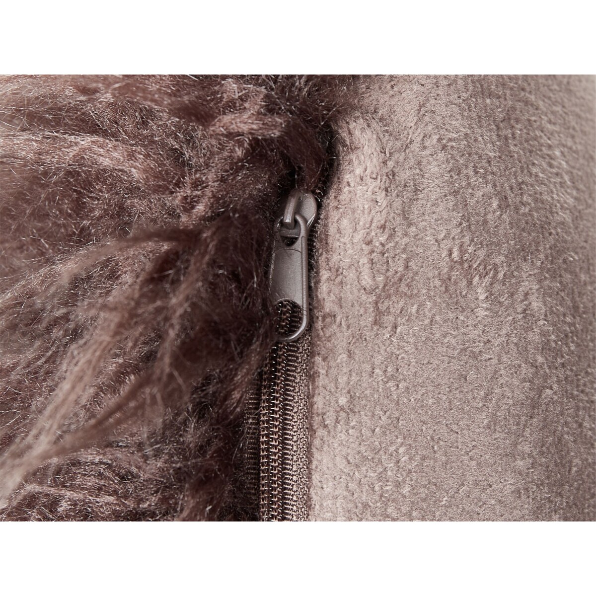 2 poduszki dekoracyjne włochacze 45 x 45 cm brązowe COROKIA