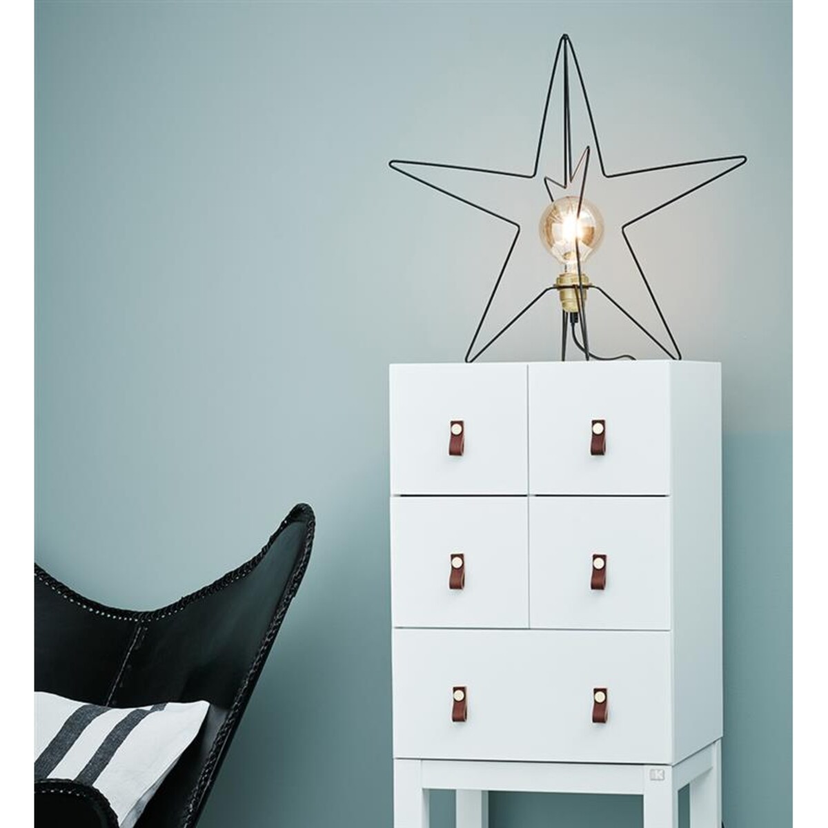 Metalowa gwiazda stojąca 3D Asterix dekoracja na komodę czarna