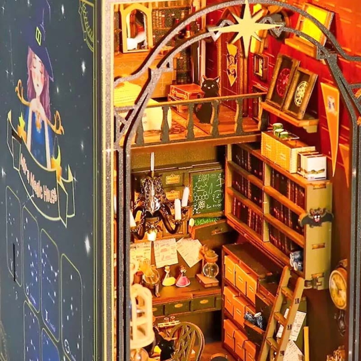 Miniaturowy domek Book Nook - Szkoła magii