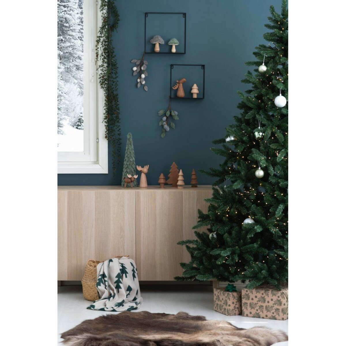 Koc świąteczny z motywem choinek, 150 x 200 cm