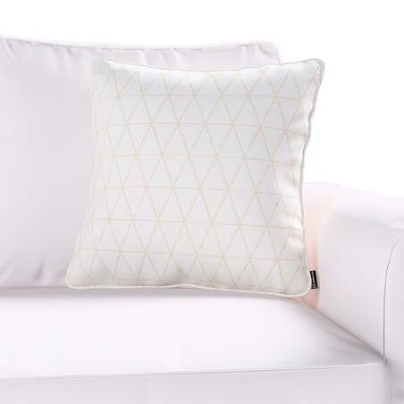 Poszewka Gabi na poduszkę 45x45 beżowe trójkąty na kremowo-białym tle