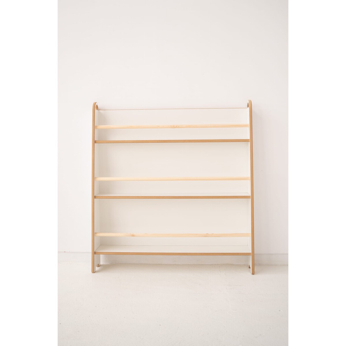 WIDE - wąska biblioteczka do ściany