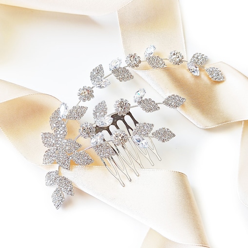 Srebrny rozłożysty grzebyk ślubny z motywem listków i cyrkonii