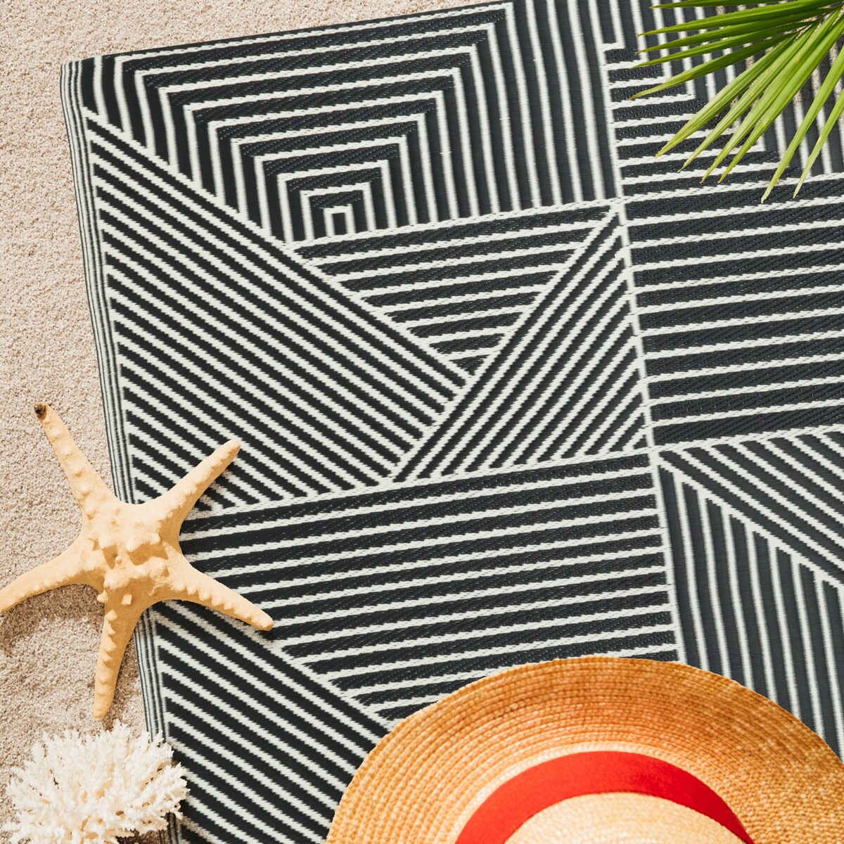 Dywan zewnętrzny tkany na płasko 120x170 cm e-floor geometryczny czarny