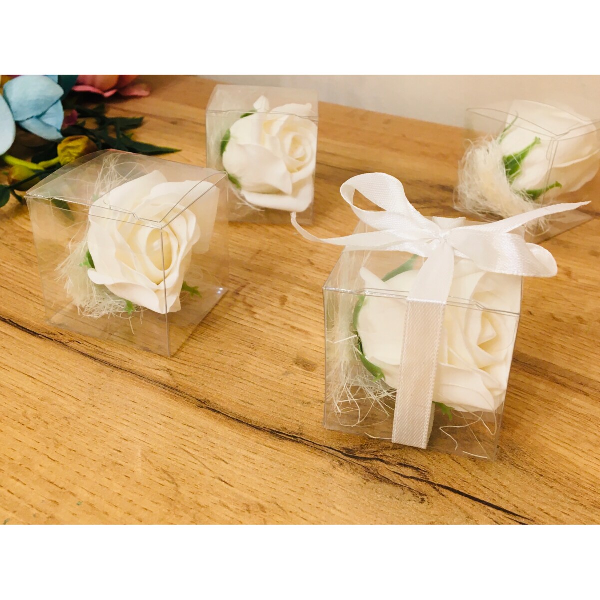 MYDLANE KWIATY róża box na dzień pamiątka gości