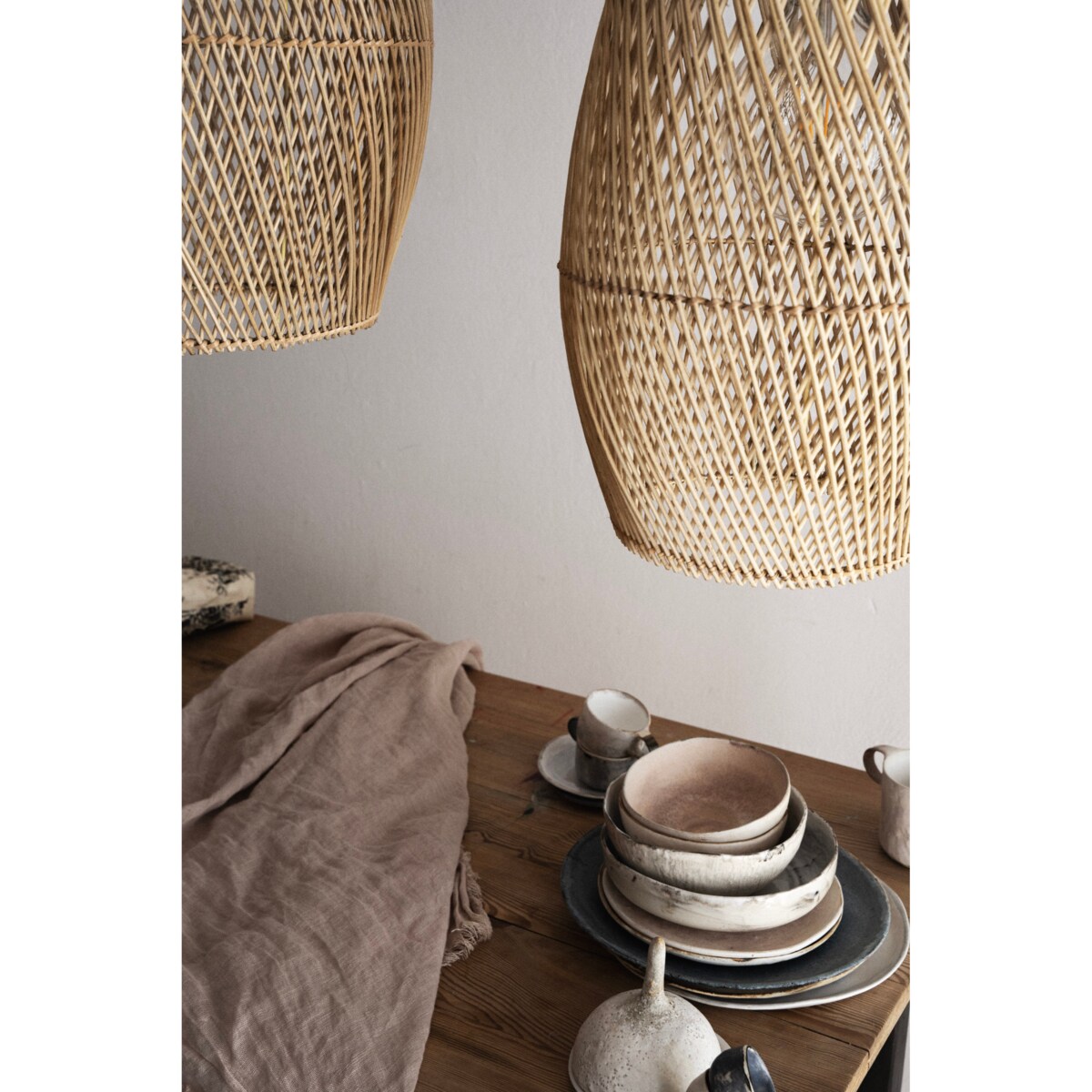 Rattanowa lampa z drewnem teakowym CONE w rozmiarze L - naturalna