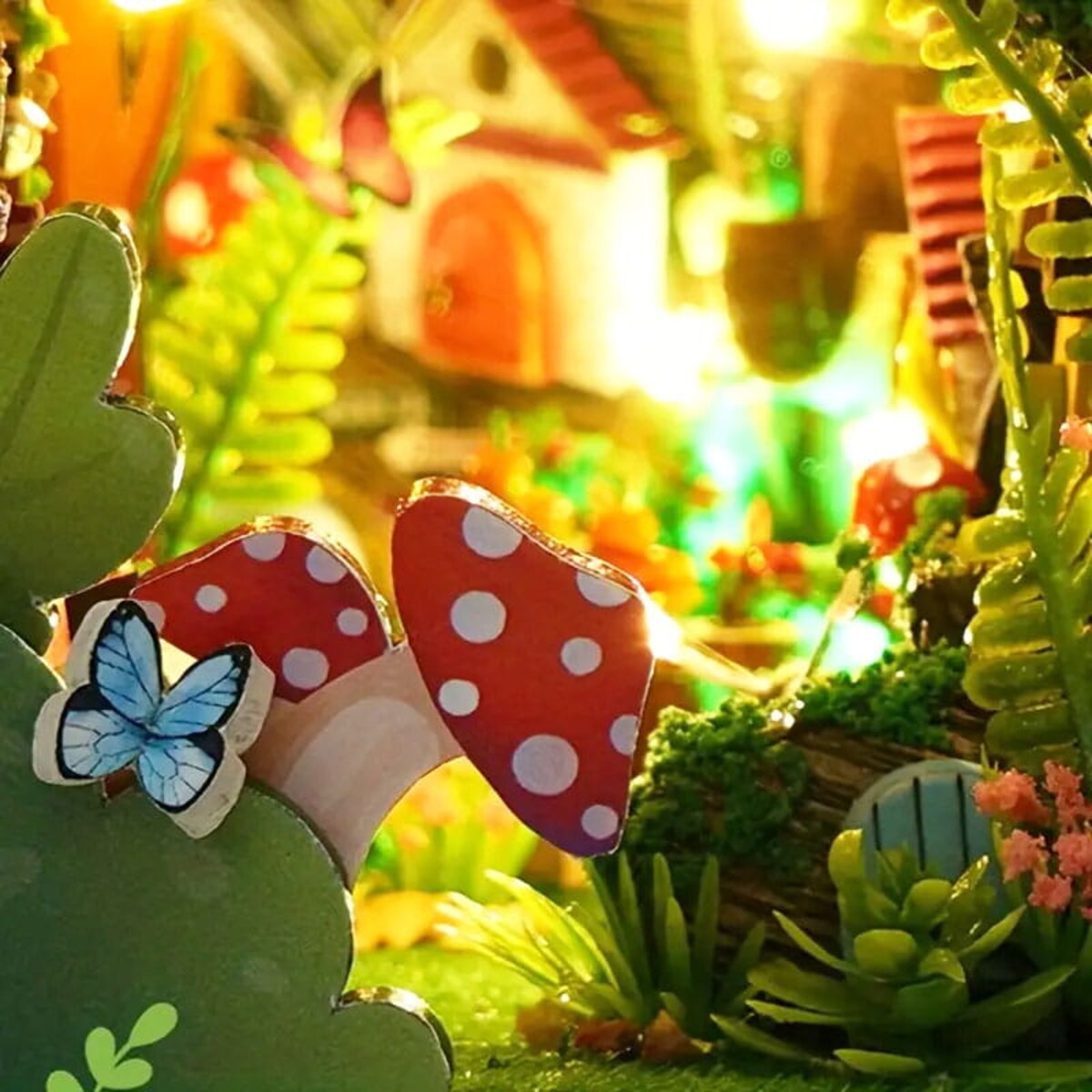 Miniaturowy domek Book Nook - Zaczarowany las