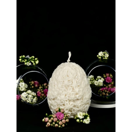 Świeca wielkanocna pisanka XL z motywem kwiatowym – świąteczna dekoracja na stół