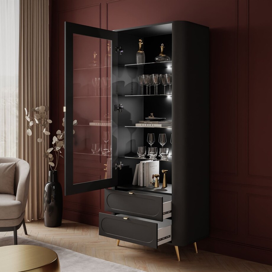 Przeszklona witryna SHADOW II z półkami, oświetlenie LED, nóżki skośne złote