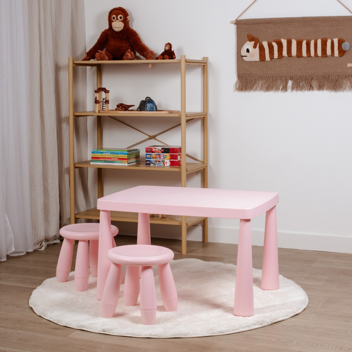 Zestaw dla dzieci stolik i krzesełka plastikowy różowy