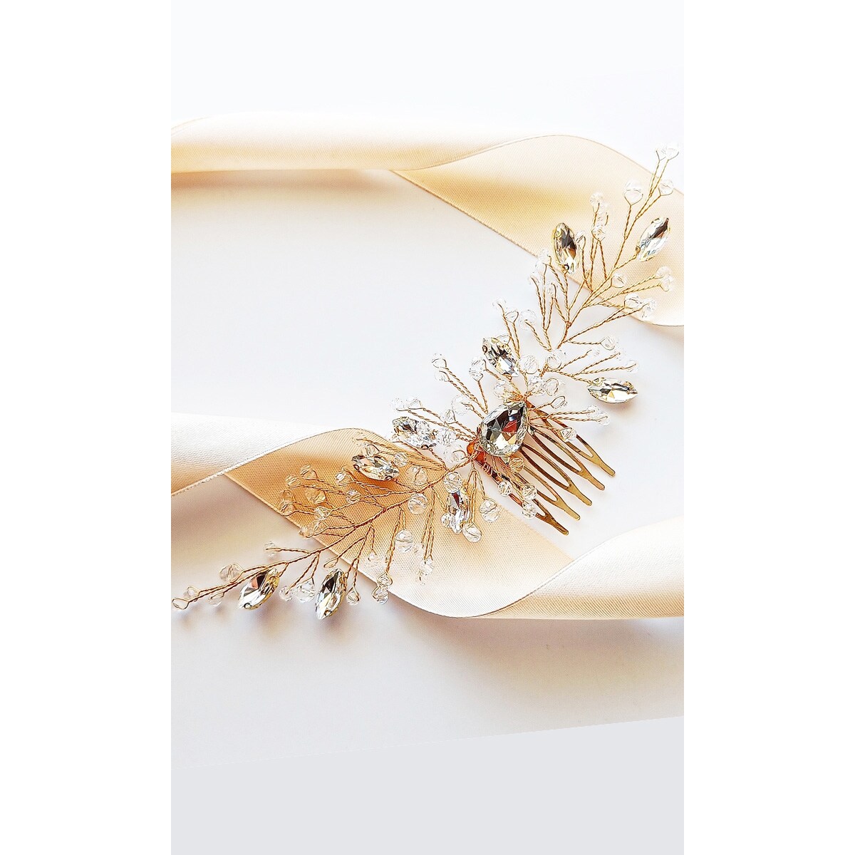 Okazały grzebyk do włosów złoty z kryształkami i cyrkoniami