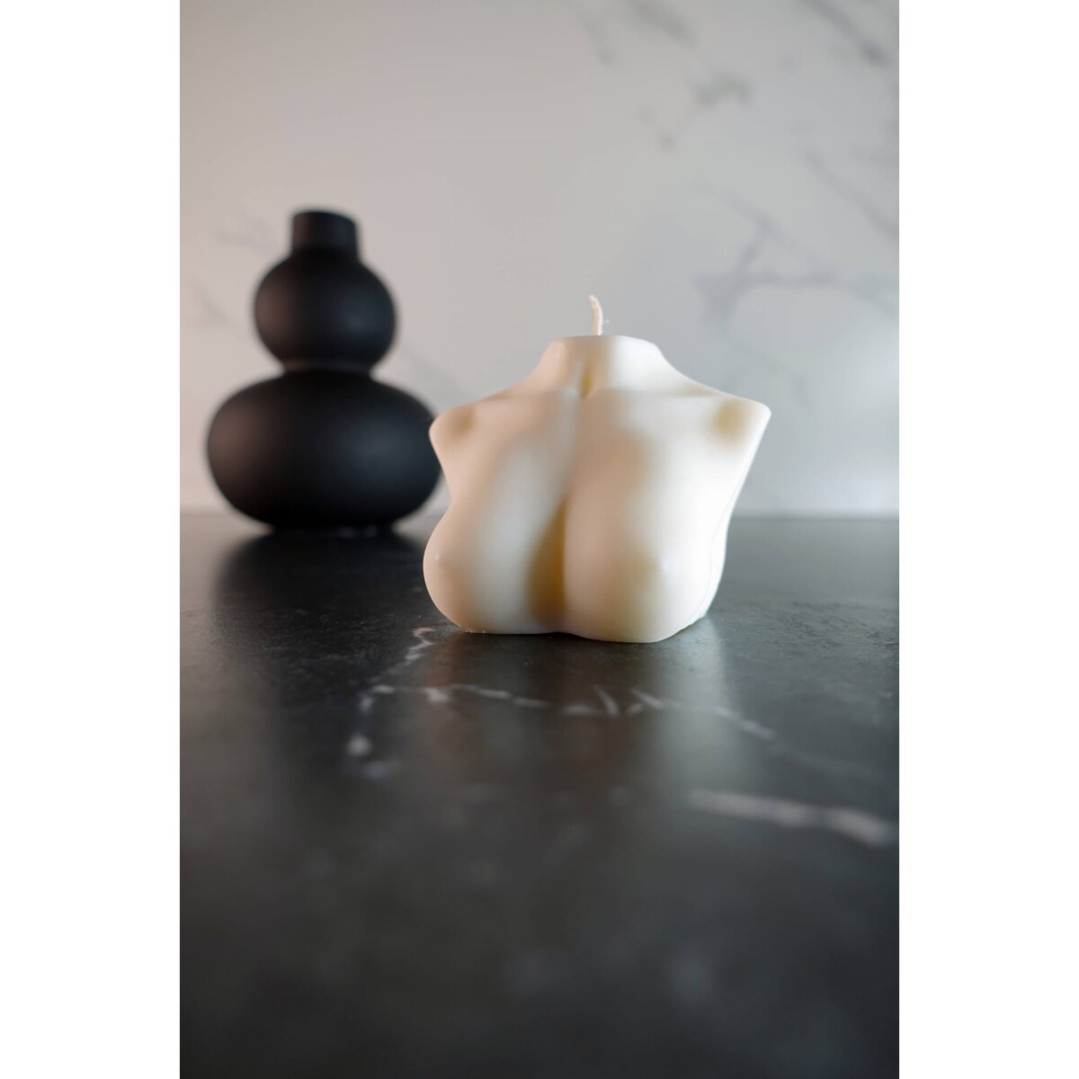 Świeca sojowa pośladki Body Part Bottom, 110 g, INSPIRA