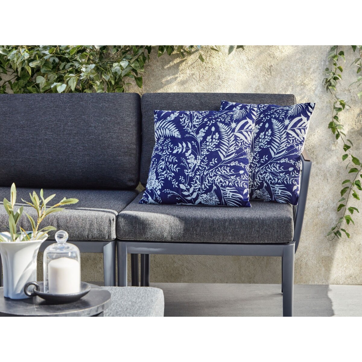 Zestaw 2 poduszek ogrodowych GLIMMER Wzór roślinny 45 x 45 cm Niebieski