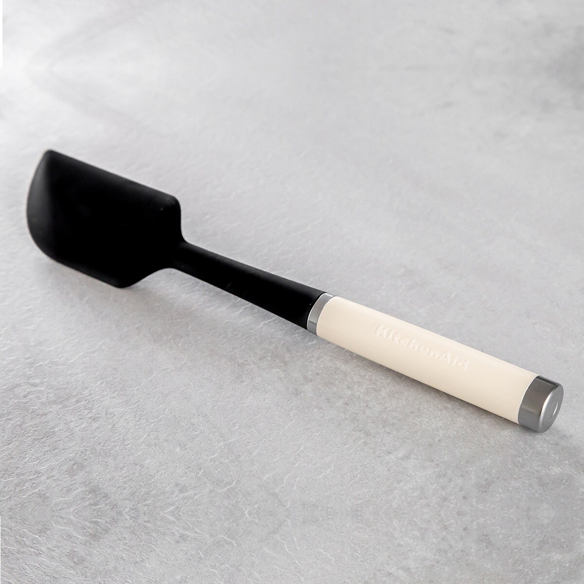 KitchenAid łyżka silikonowa do miski CORELINE Almond Cream