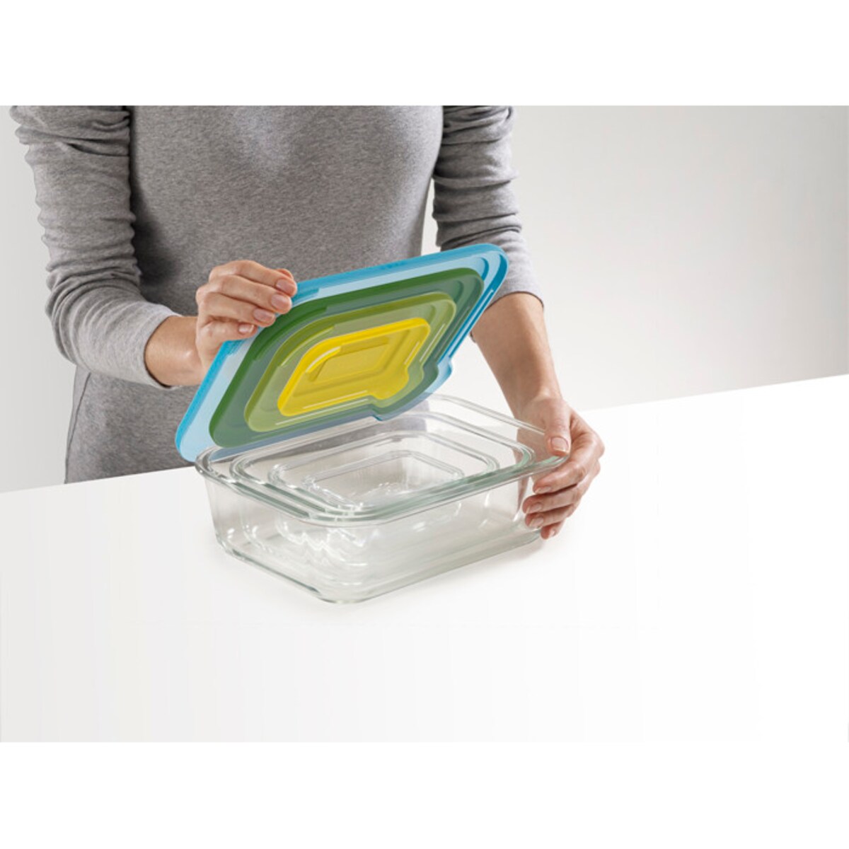 Komplet 4 szklanych pojemników Nest Glass, Joseph Joseph