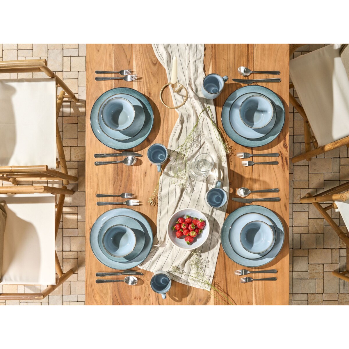 Zestaw naczyń z kamionki jasnoniebieski JUNIPER, 16 el, Beliani