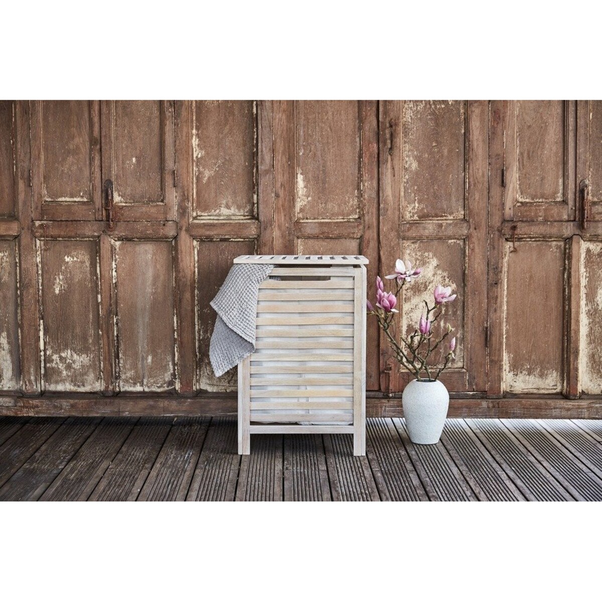 Kosz na pranie NORWAY WHITE - schowek na ręczniki, WENKO