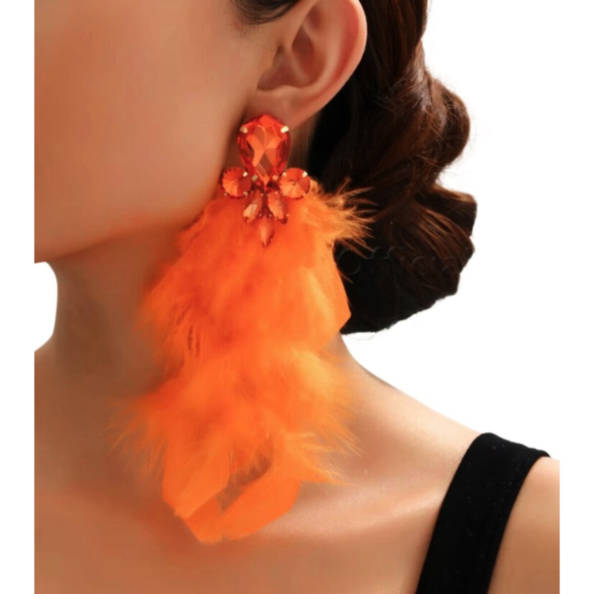 Pomarańczowe kolczyki neonowe złote długie lekkie pióra szykowne eleganckie