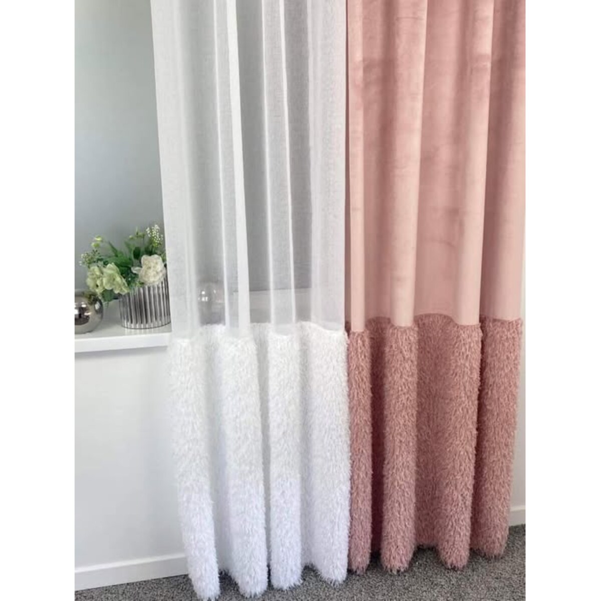 zasłona welurowa z piórami "feather glam" 140x250 cm brudny róż