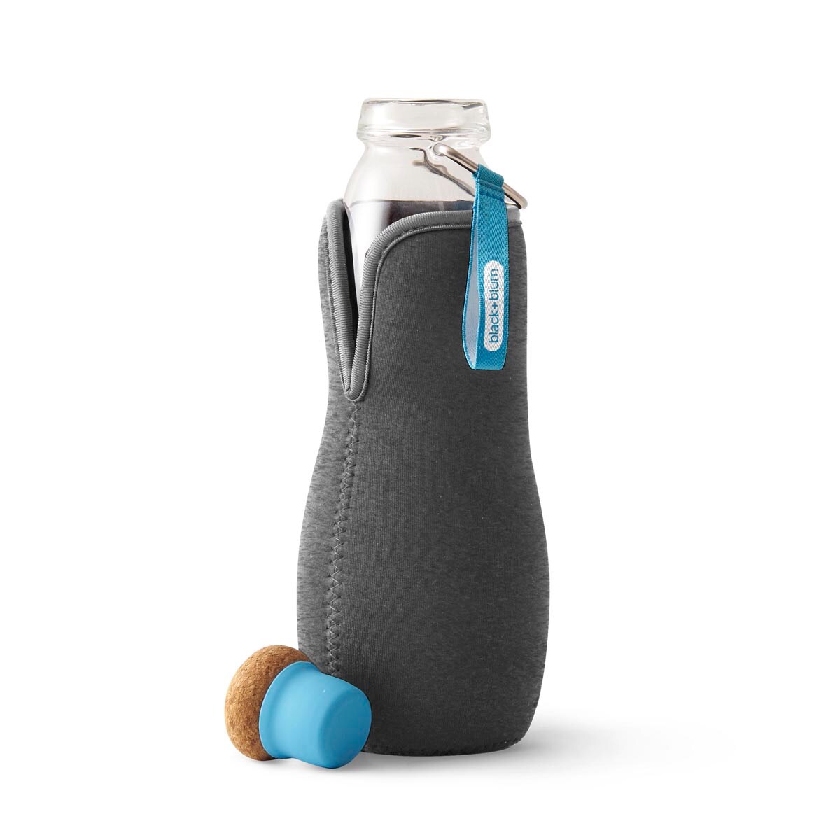 Butelka filtrująca wodę EAU GOOD w pokrowcu niebieska, 650 ml, Black+Blum