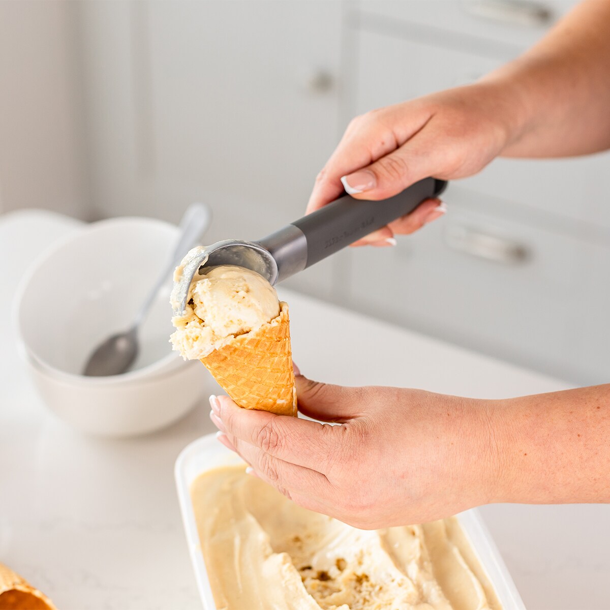 KitchenAid łyżka do lodów Charcoal Grey