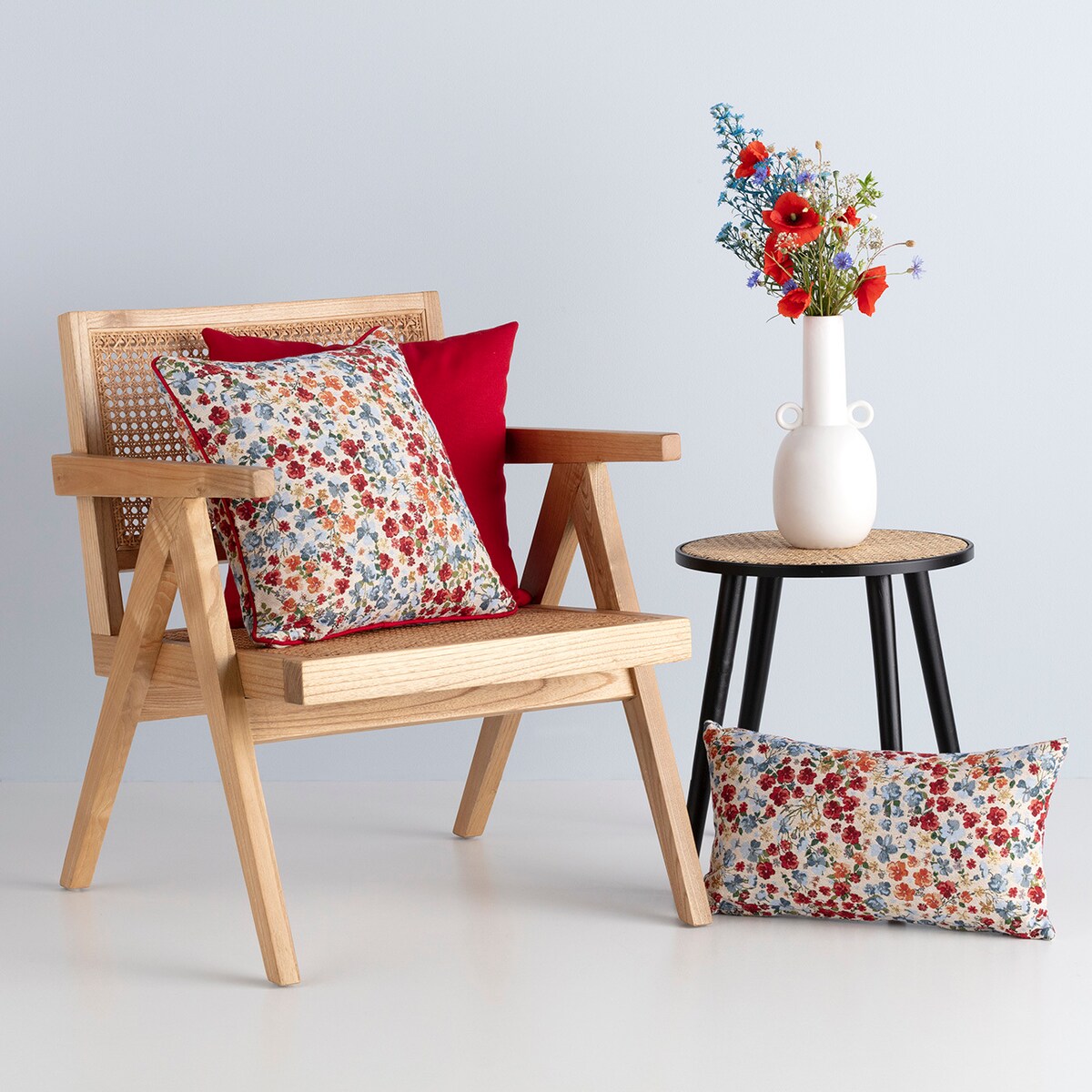 Zestaw poduszek do salonu Red Popy Flower, 43x43/45x45/47x28 cm