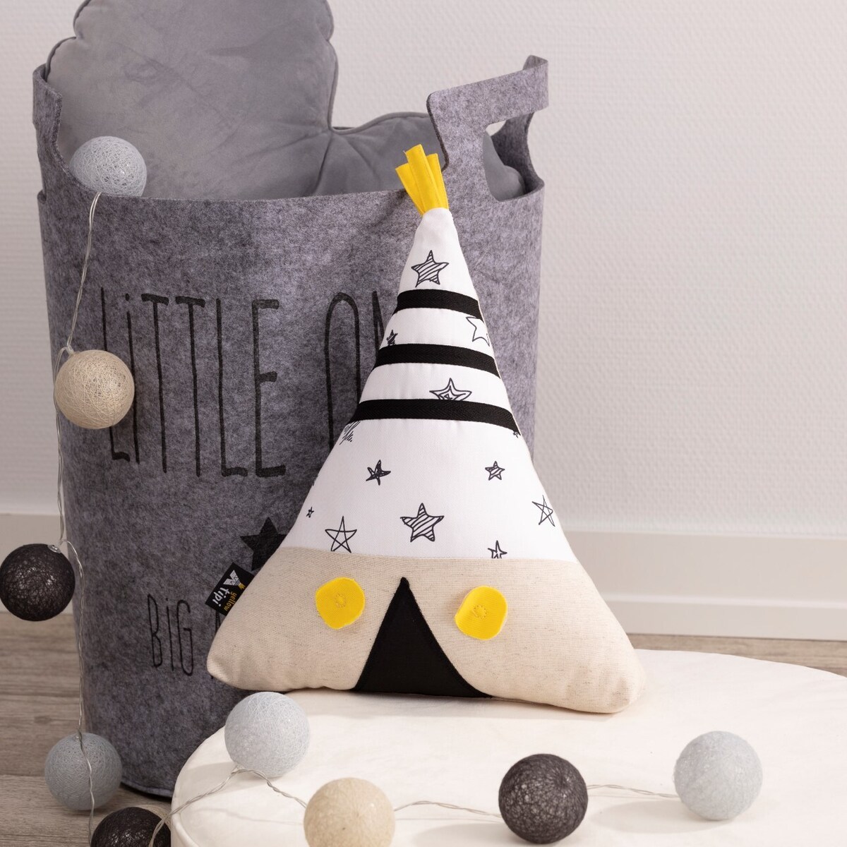 Poduszka Yellow Tipi, 31x54cm