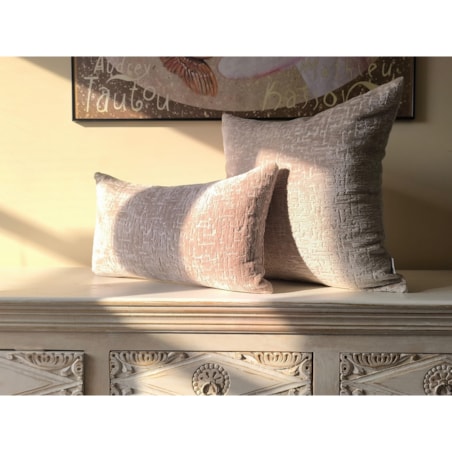 Prostokątna beżowa poduszka dekoracyjna 50x30 Bess