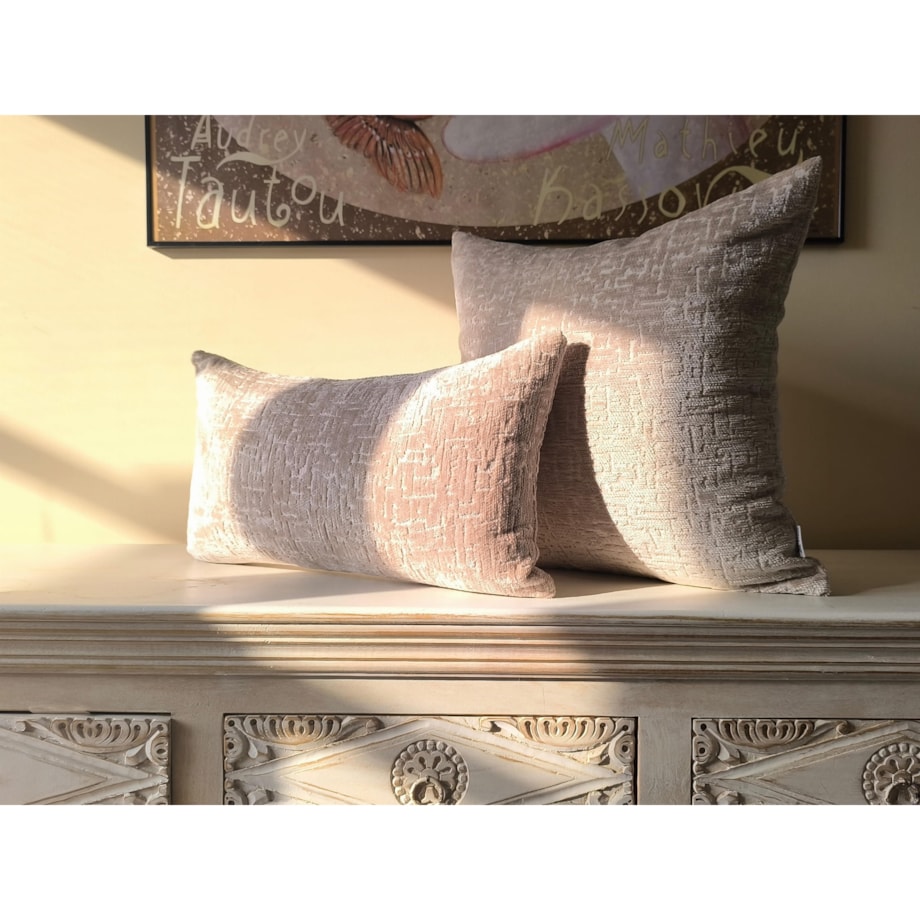 Prostokątna beżowa poduszka dekoracyjna 50x30 Bess