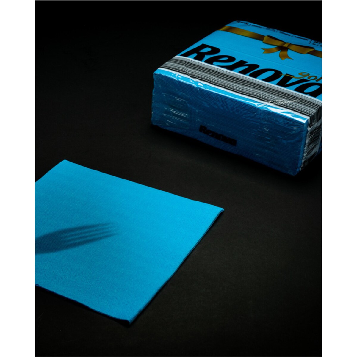 Serwetki stołowe Renova GOLD jasnoniebieskie 40szt