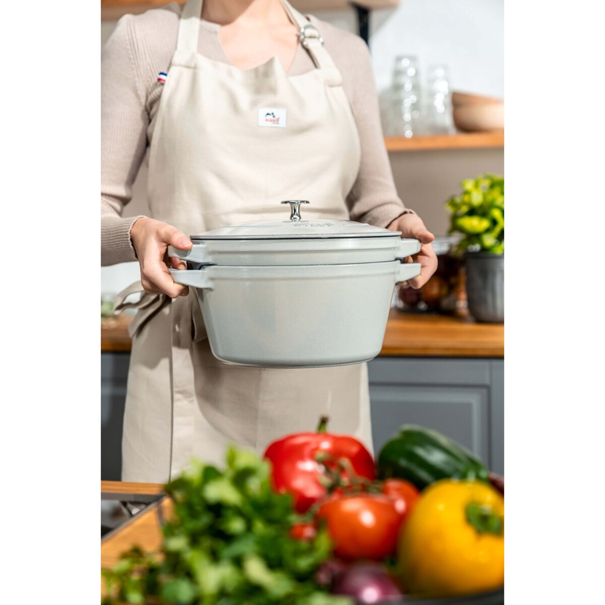 Zestaw 2 naczyń żeliwnych z pokrywką Staub - 24 cm, Biała trufla