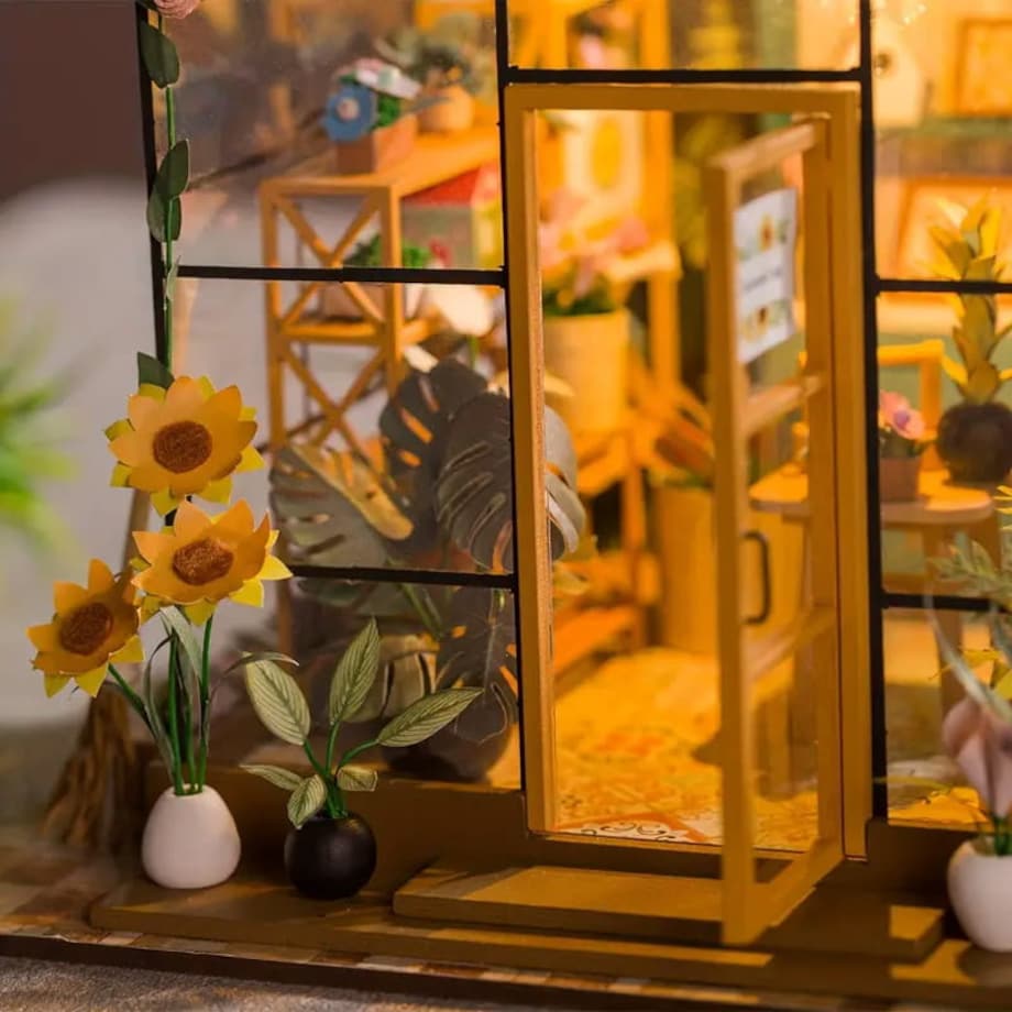 Miniaturowy domek - Kolorowa szklarnia