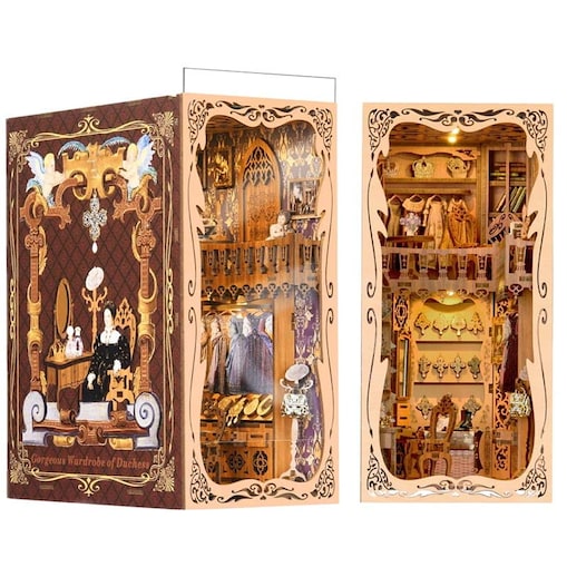 Miniaturowy domek Book Nook - Królewska garderoba