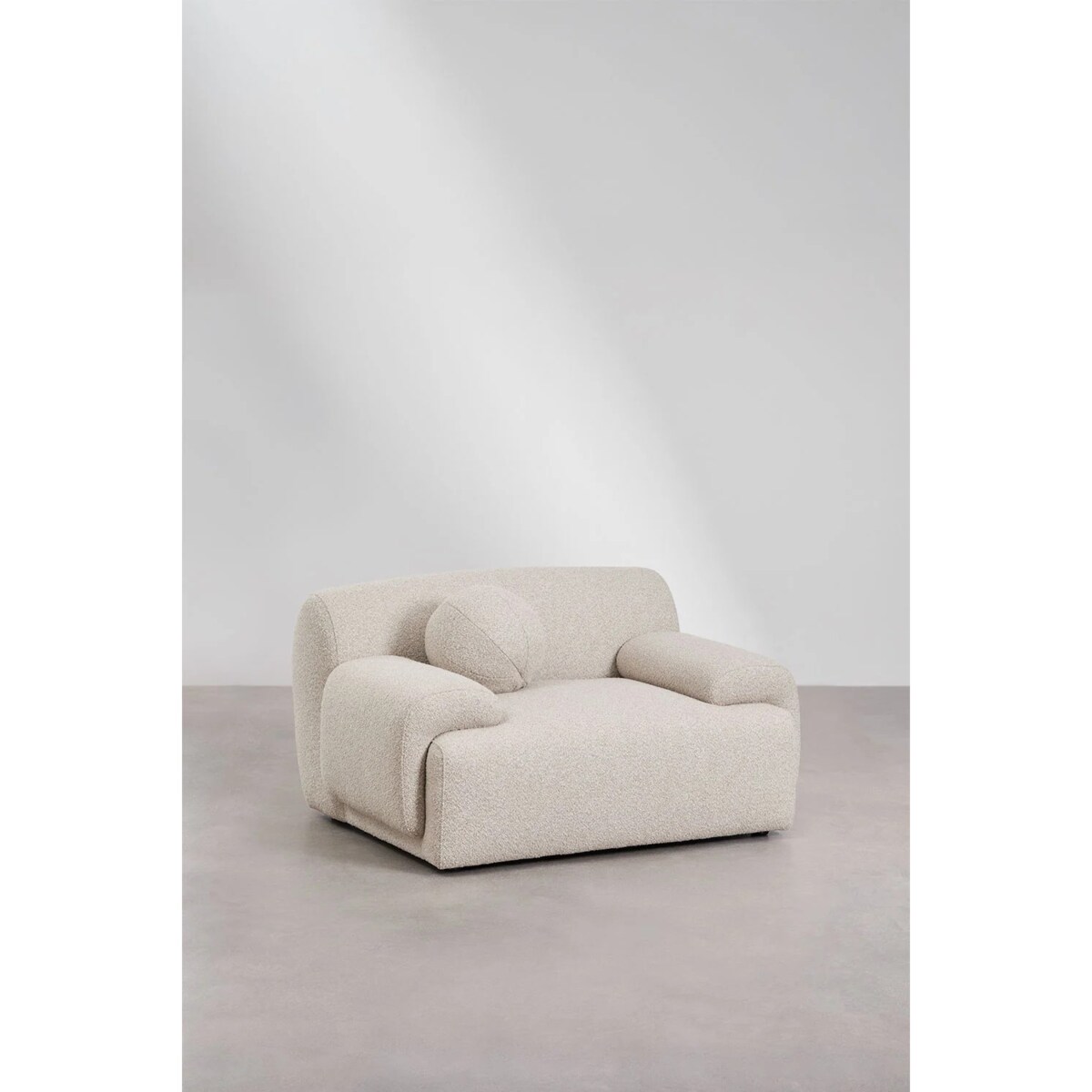 Fotel tapicerowany z poduszką Shirina, bouclé beżowy