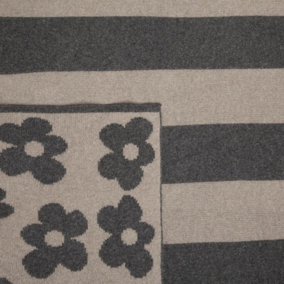 Koc wełniany Manta Flowers Lin-Gris Oscuro/Linen-Dark Grey