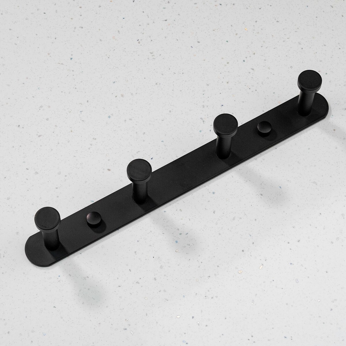 Wieszak ścienny czarny do łazienki kuchni przedpokoju haczyki