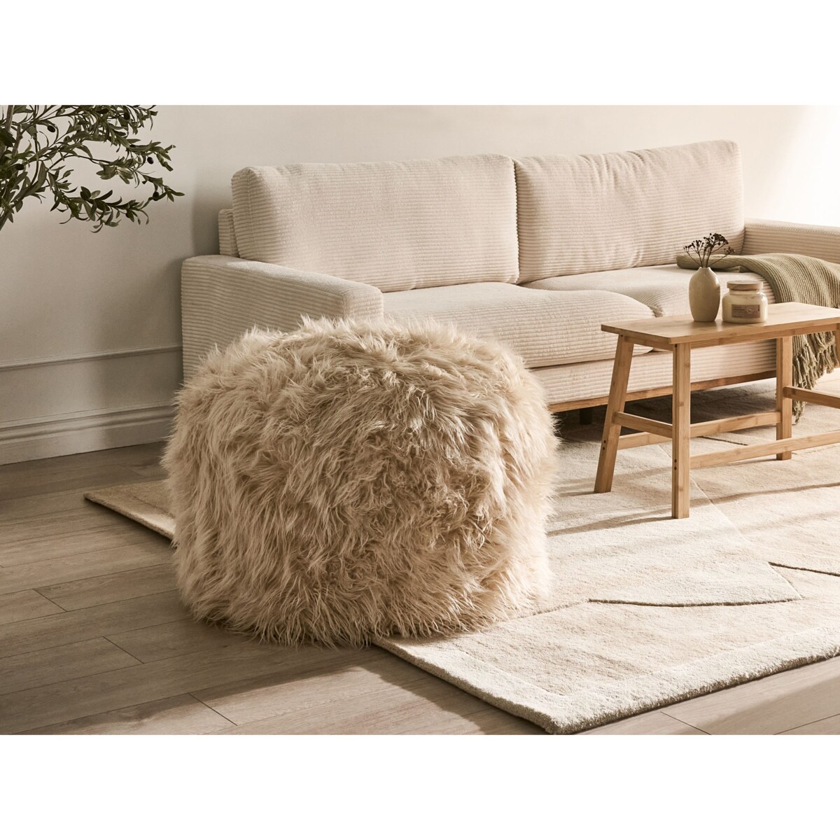 Puf TUKKI Sztuczne futro Jasnobeżowy