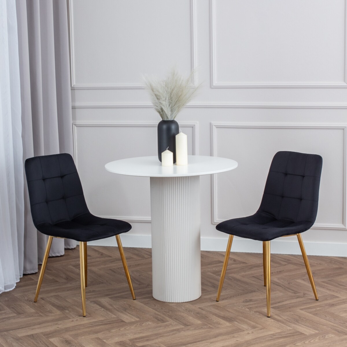 Krzesło tapicerowane czarne welurowe pikowane złote nogi glamour