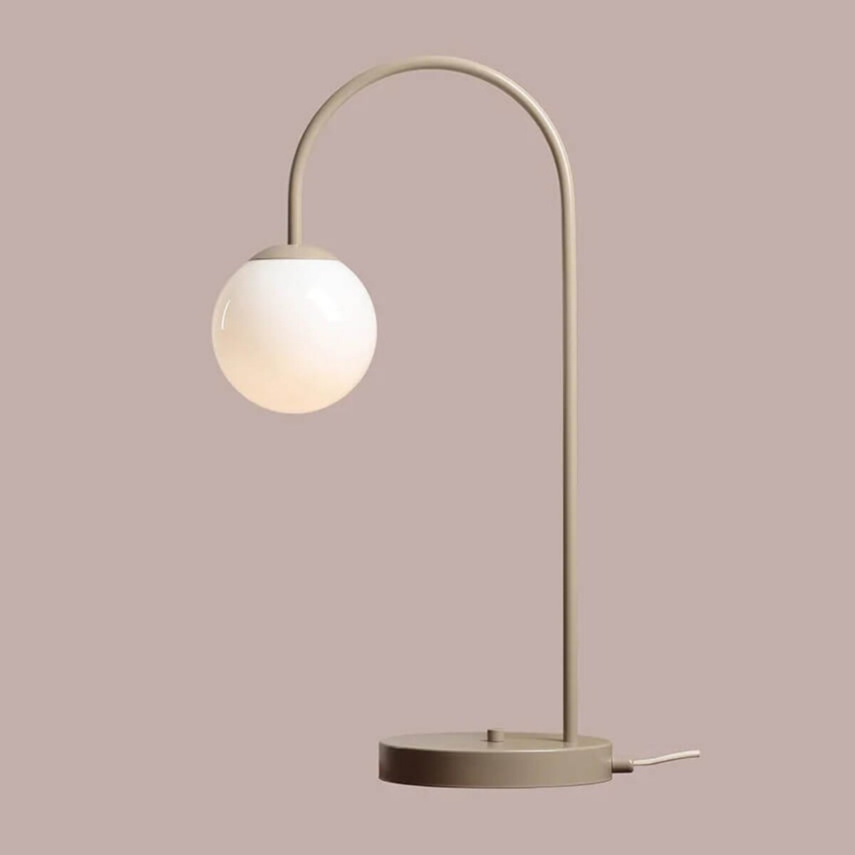 Metalowa lampa stołowa Una 1116B17 Aldex kulista szkło beżowa