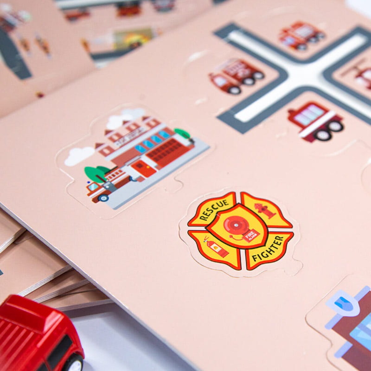 Droga - tor dla samochodów Straż - Puzzle 44 elementy