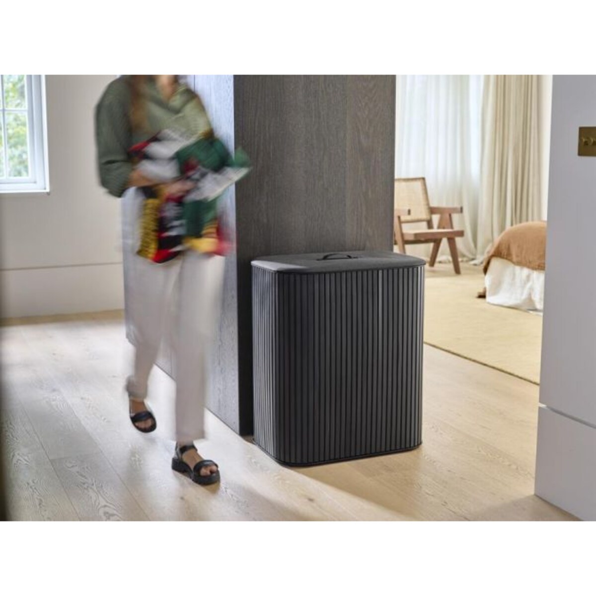 Kosz na pranie (czarny) Tota Lux Joseph Joseph