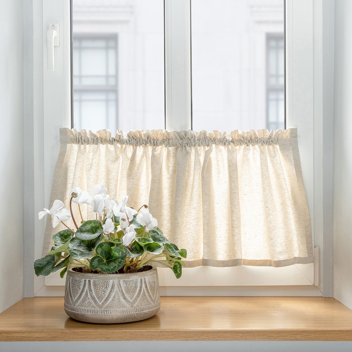 Zazdrostka prosta na metry 130x0 niebieskie wzory na białym tle