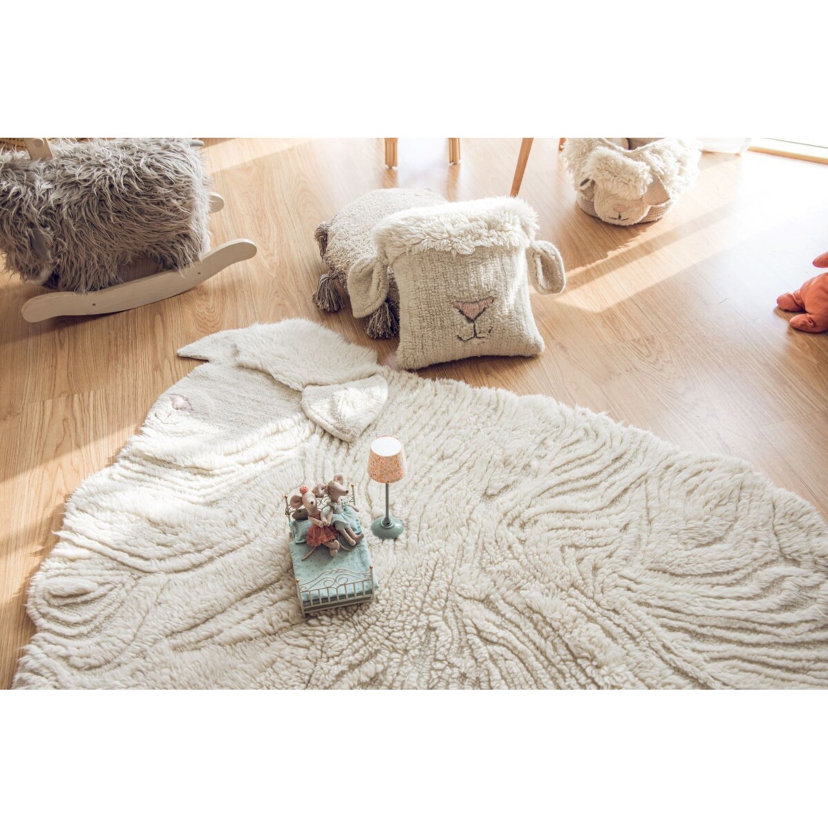 Poduszka wełniana owca Pink Nose Sheep Lorena Canals