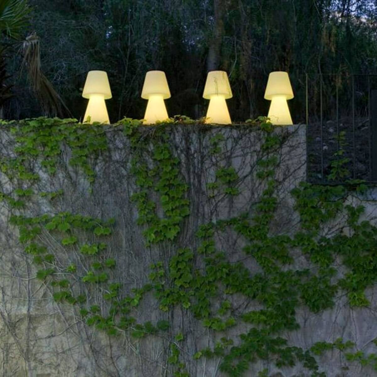 Lampka zewnętrzna stołowa Lola LUMLL045WLNW King Home LED 0,5W 6000K IP54 biała