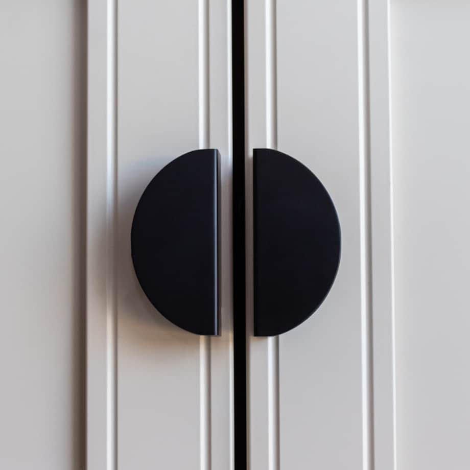 Uchwyt do mebli czarny blaszka okragły meblowy loft do szafek szuflad