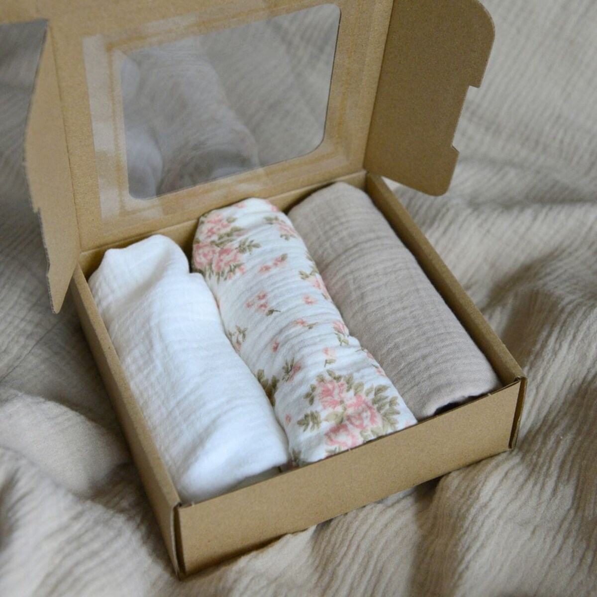 Pieluszki muślinowe - różowe kwiatuszki (3-pak)