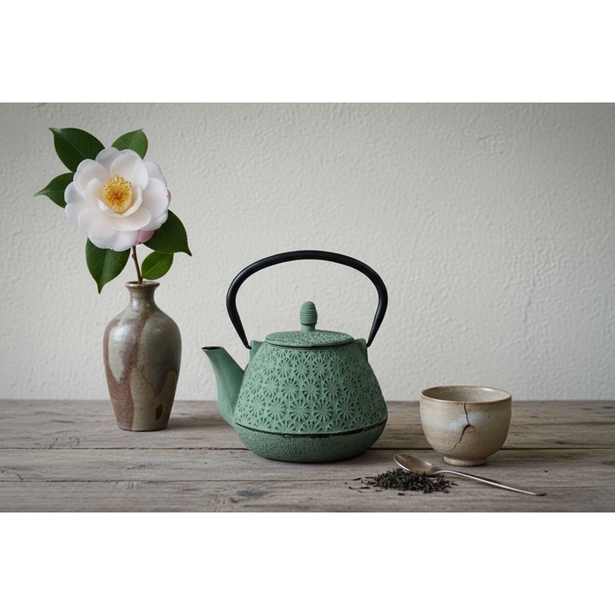 Czajnik żeliwny z zaparzaczem TAKI, 1000 ml